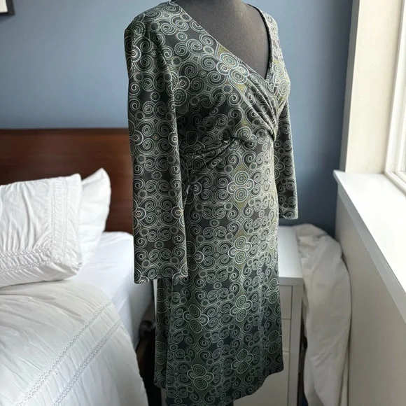 Prana Black & Green Patterned Long Sleeve Wrap Style V-Neck 3/4 Sleeve Dress - Picture 5 of 16